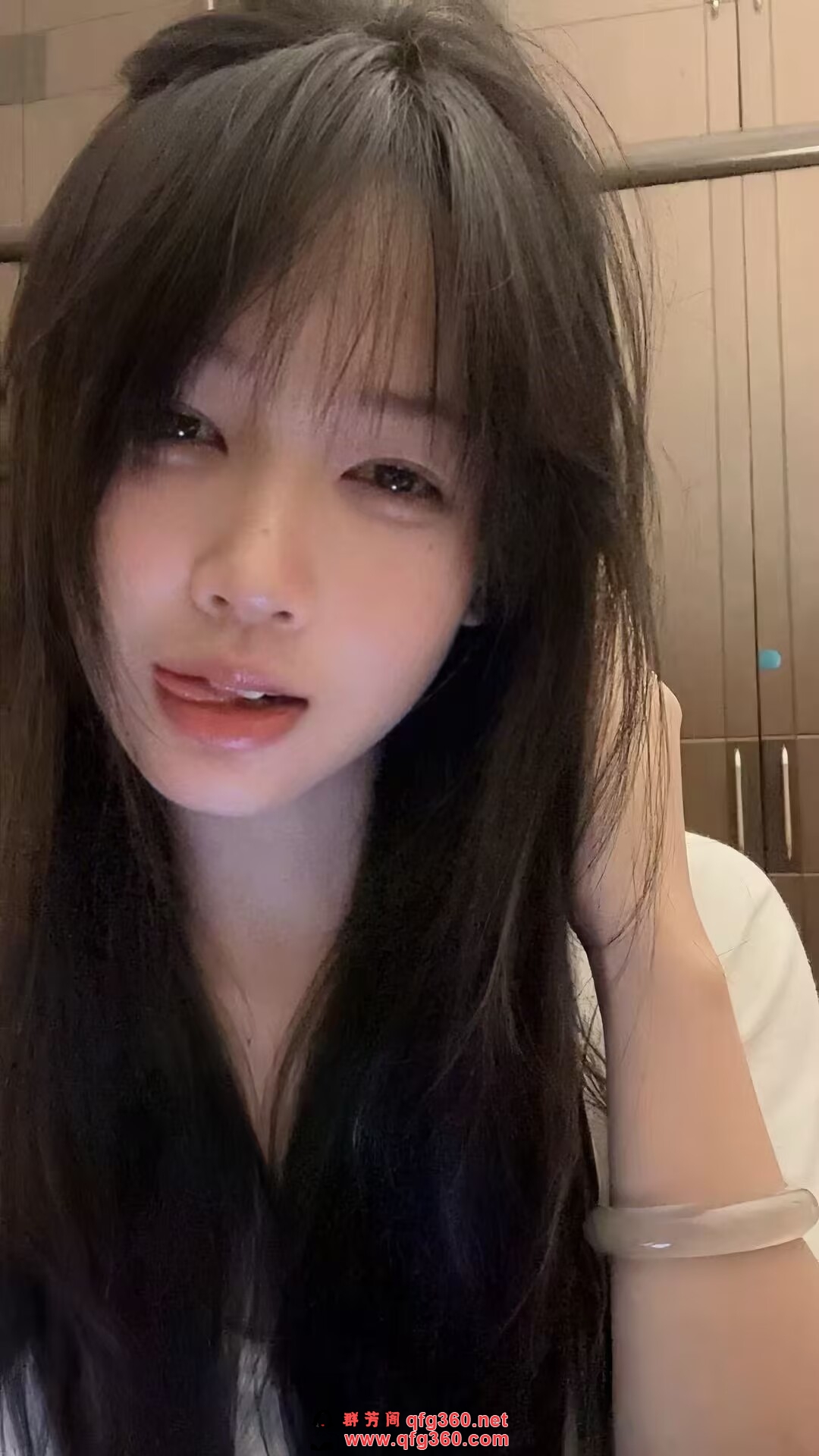 99165092370648B66FED0B92577FF5E7.jpg